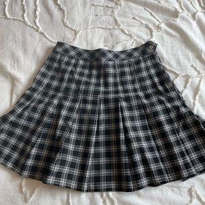 H&M Plaid Pleated Skirt